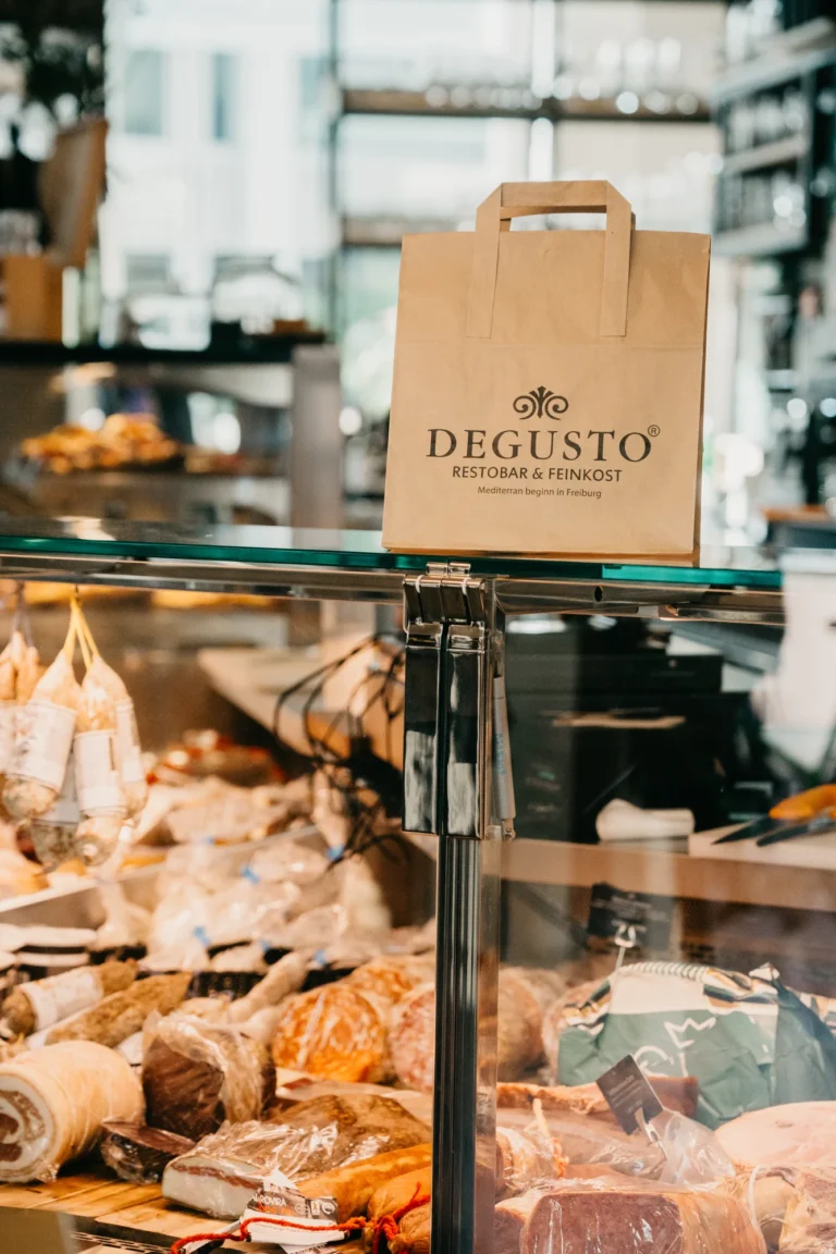 degusto restobar