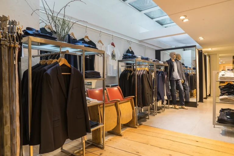 laden zwo damen und herrenmode